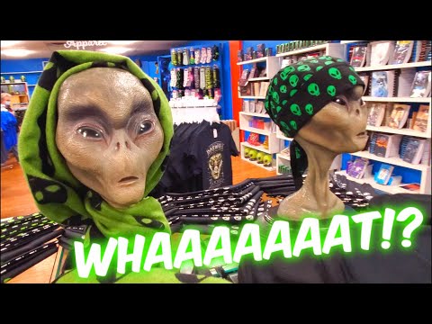 ALIENS at the ROSWELL UFO MUSEUM GIFT SHOP !!