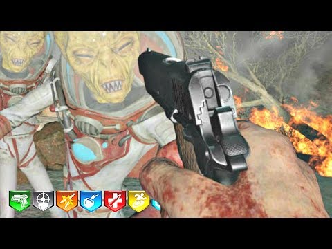 CALL OF DUTY CUSTOM ZOMBIES MOD TOOLS! | ROSWELL UFO CRASH CHALLENGE MAP WITH CUSTOM WEAPONS!