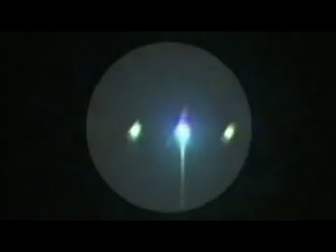 News Team Caught UFO Sighting Next To Highway @UFO News
