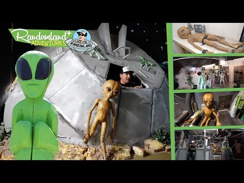 ROSWELL, New Mexico! Flying Saucers, UFOs, and ALIENS everywhere!