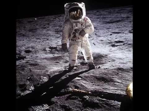 SHOCKING NASA SCIENTIST SPEAKS OUT THERE ARE ALIENS ON THE MOON!
